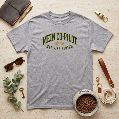 Mein Co-Pilot hat vier Pfoten – Unisex T-Shirt