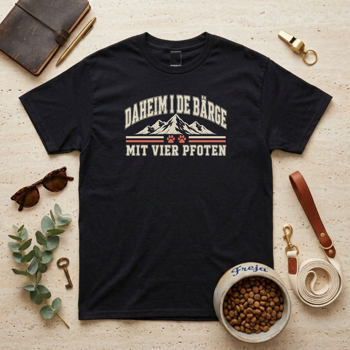Daheim i de Bärge mit vier Pfoten – Unisex T-Shirt