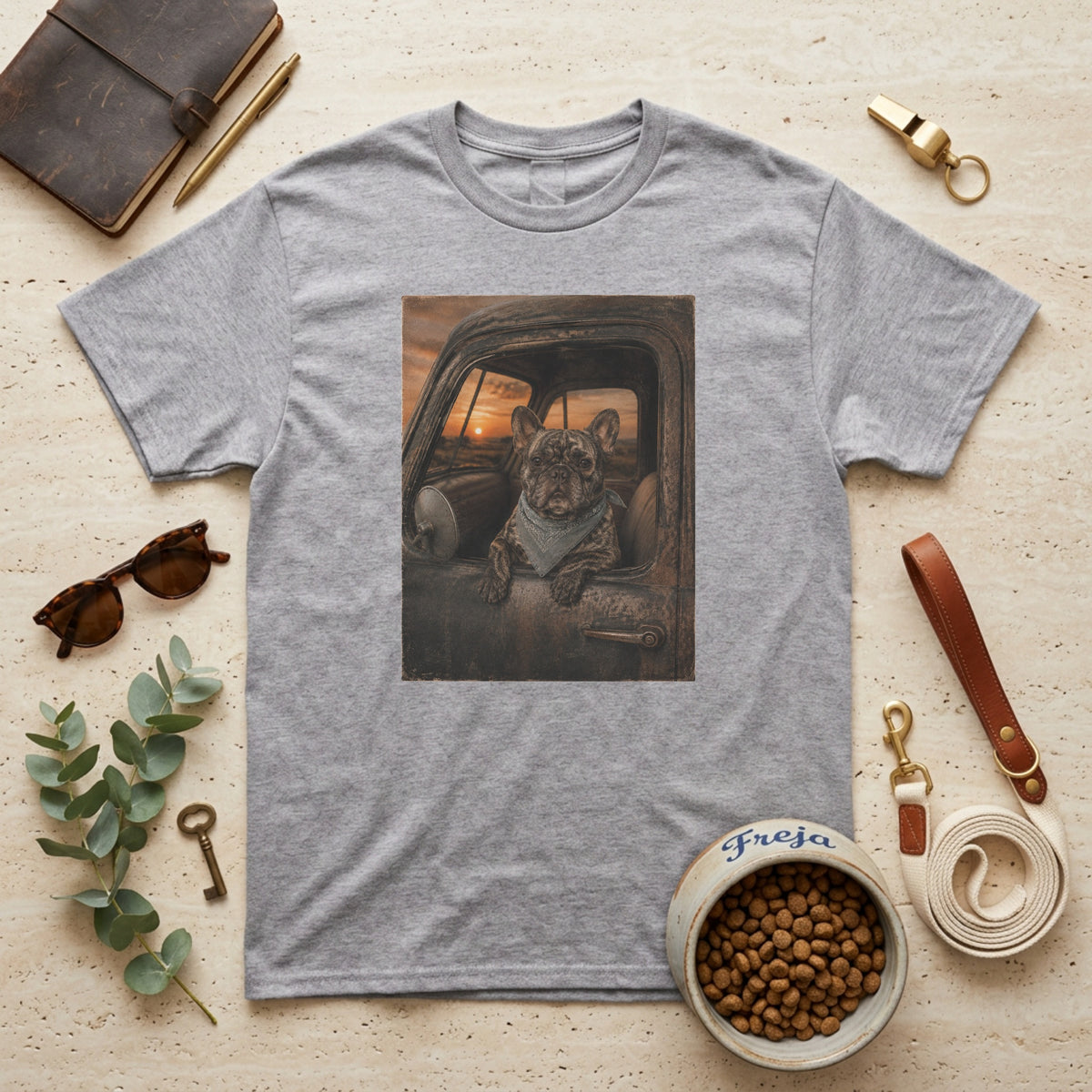 Frenchie auf Roadtrip – Unisex T-Shirt