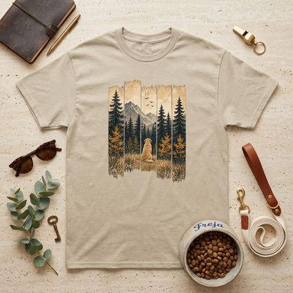 Labrador im Herbstwald – Unisex T-Shirt