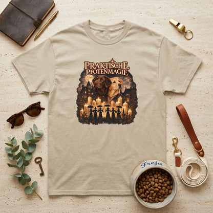 Praktische Pfotenmagie – Unisex T-Shirt