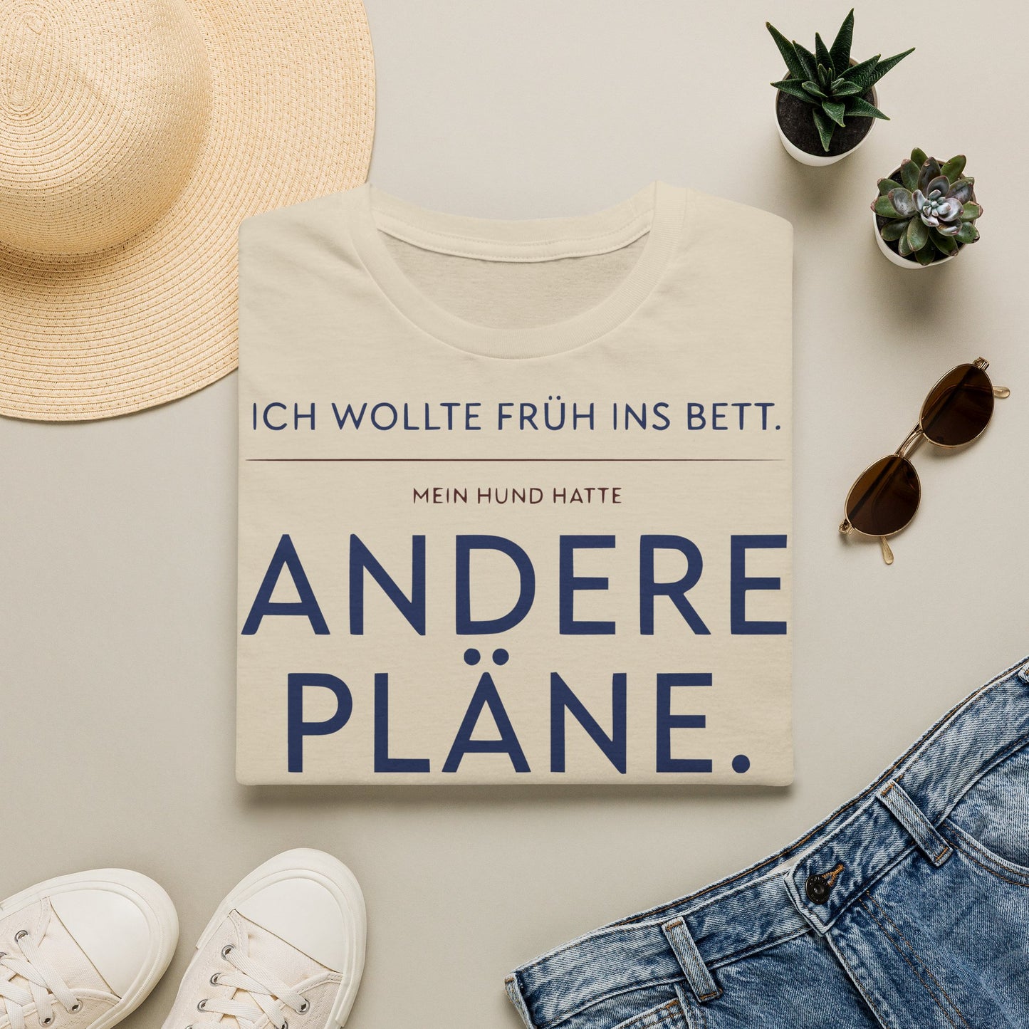 T-Shirt – 'Andere Pläne' German Funny Dog Shirt (Ich wollte früh ins Bett, mein Hund hatte andere Pläne)
