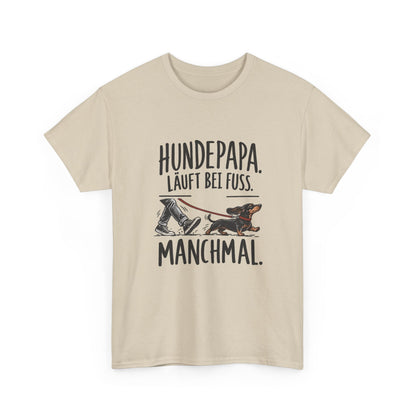 Hundepapa, läuft bei Fuß – Dackel T-Shirt
