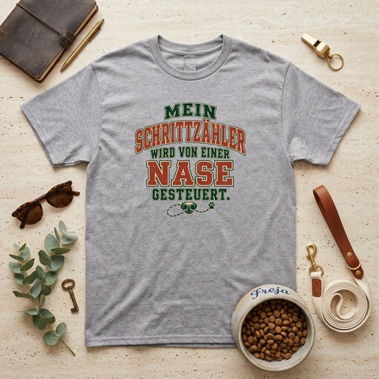 Von einer Nase gesteuert – Varsity Unisex T-Shirt